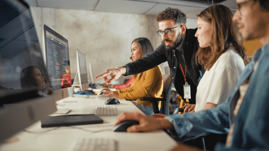 Acquérir de l'expérience grâce à l'intérim quand on est jeune diplômé